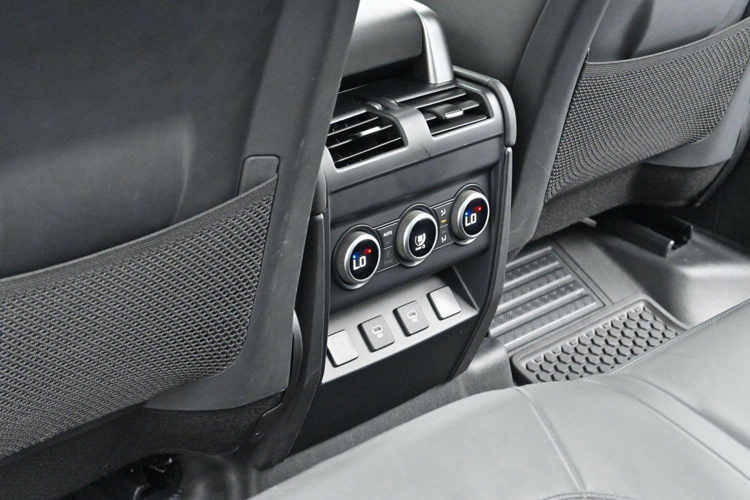 Used 2024 Eiger Grey Metallic Land Rover S image 33