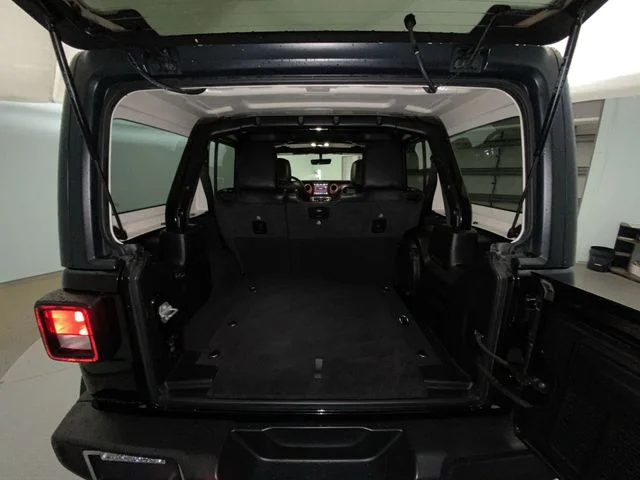 Used 2021 Black Jeep Unlimited Rubicon image 23