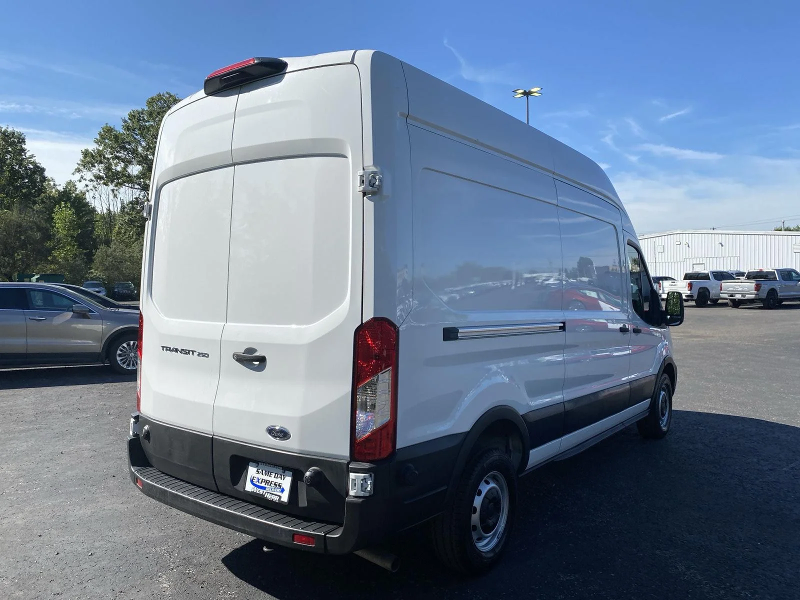 Used 2025 Oxford White Ford 250 image 6