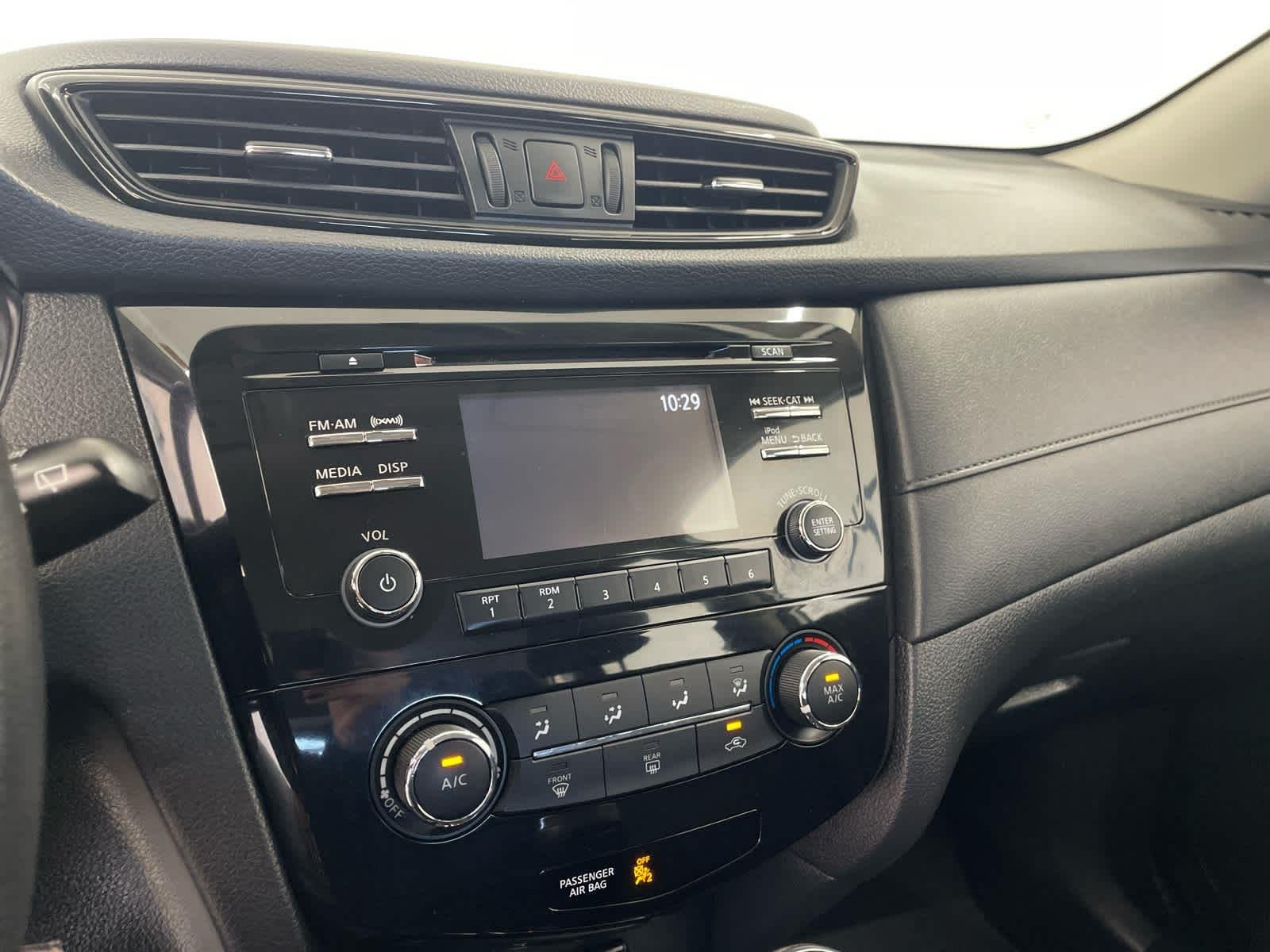 2017 Nissan Rogue S - Photo 21