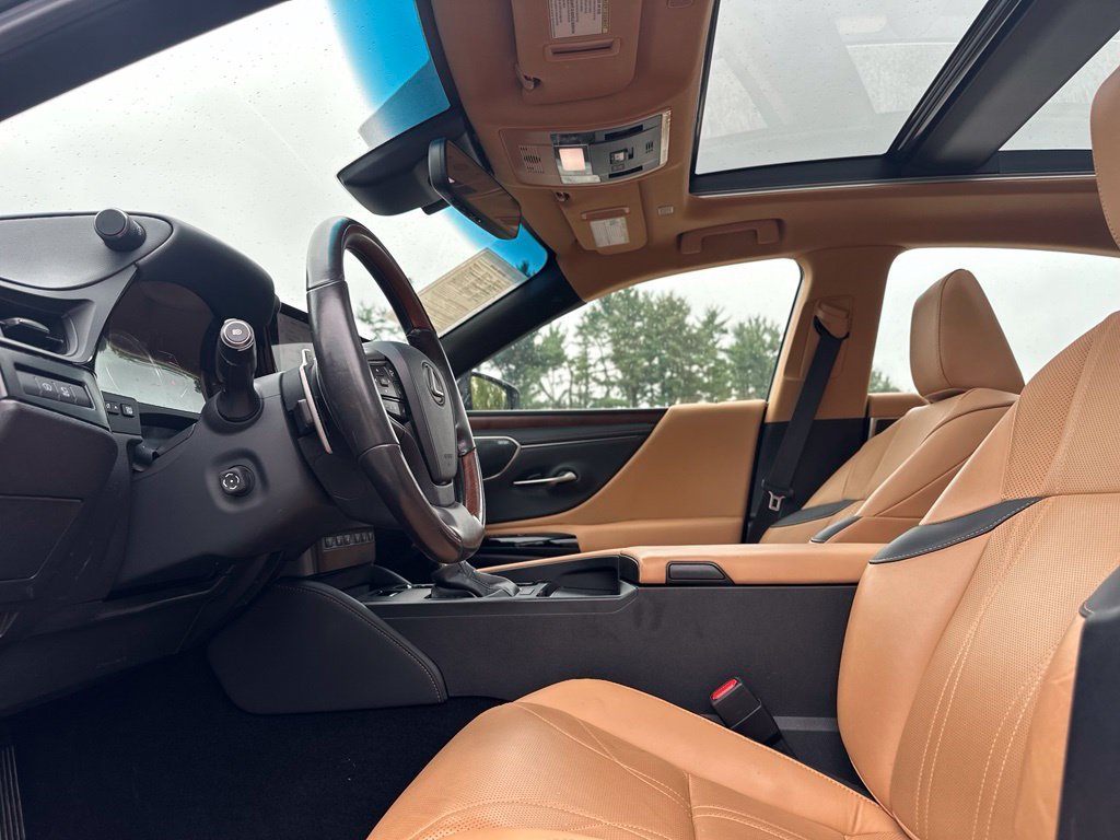 Used 2024 Black Lexus 350 Luxury image 14