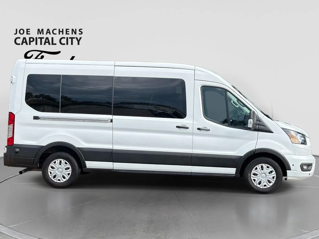 Used 2024 Oxford White Ford XLT image 3