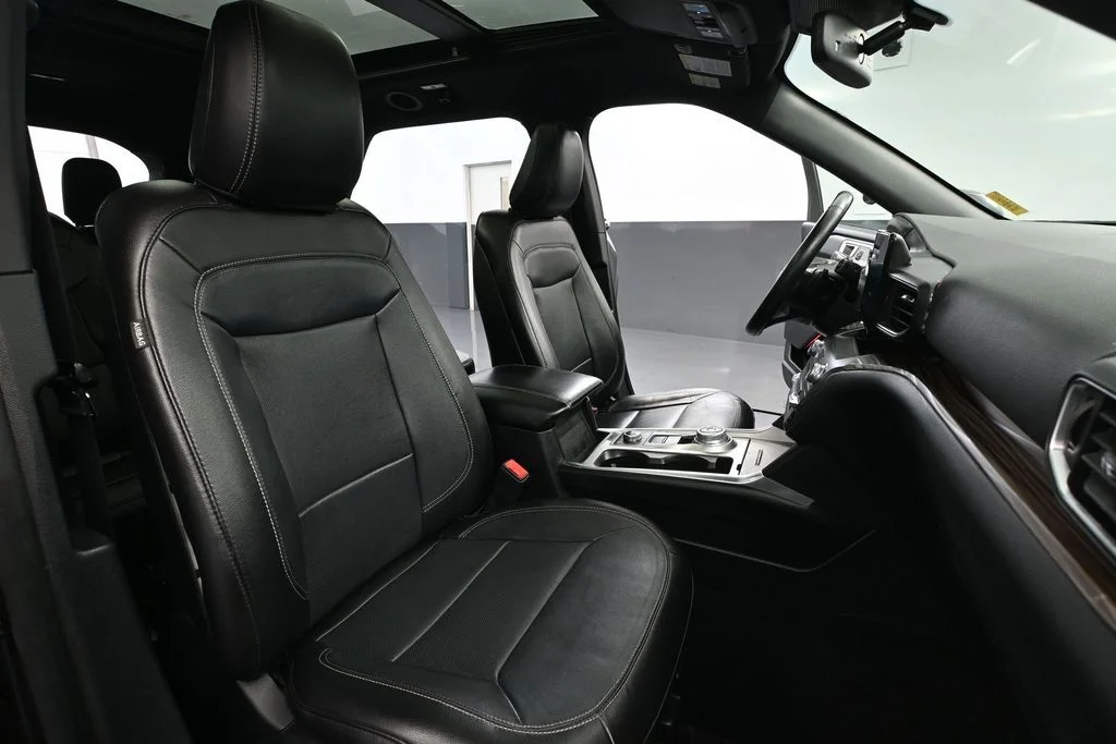 Used 2020 Black Ford Limited image 52