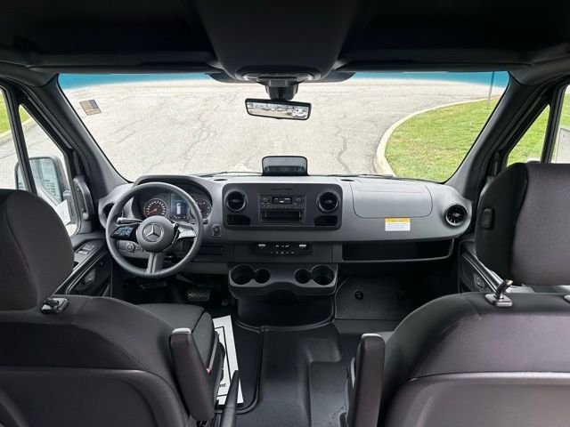 New 2026 Jet Black Mercedes-Benz 4500 image 30