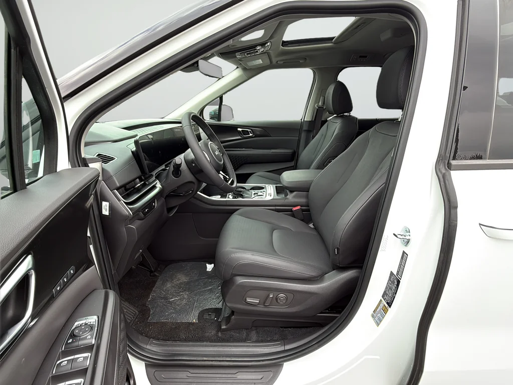 New 2026 Snow White Pearl Kia SX Prestige image 28