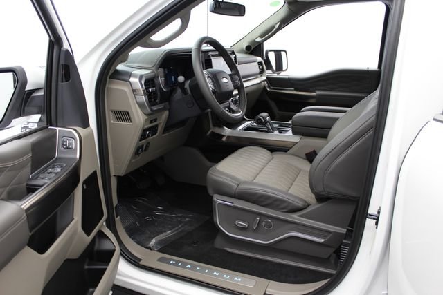 New 2026 Star White Metallic Tri-Coat Ford Platinum® image 17