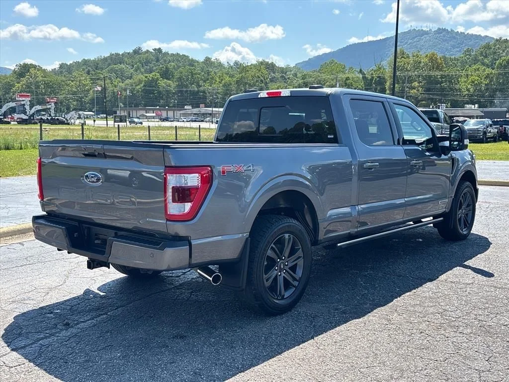 Used 2023 Gray Ford Lariat image 8
