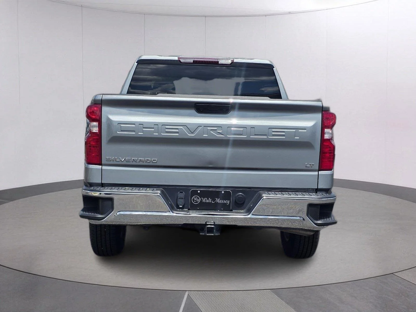 Used 2025 Sterling Gray Metallic Chevrolet LT image 6