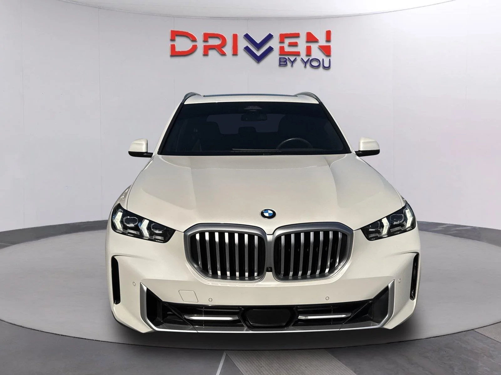 Used 2024 Mineral White Metallic BMW sDrive40i image 8