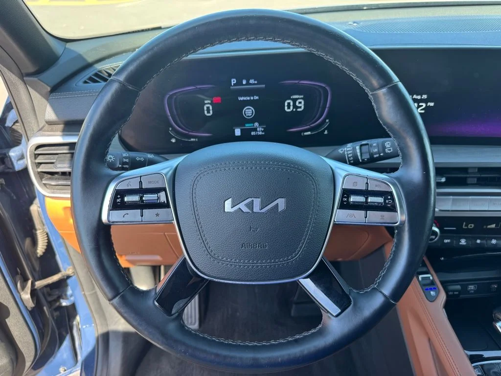 Used 2024 Black Kia EX X-Line image 21
