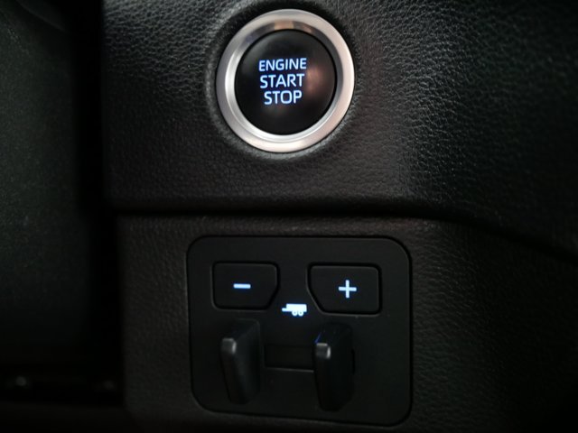 Used 2024 Midnight Black Metallic Toyota Crew Cab SR5 w/ Premium Pkg & Convenience Pkg image 27