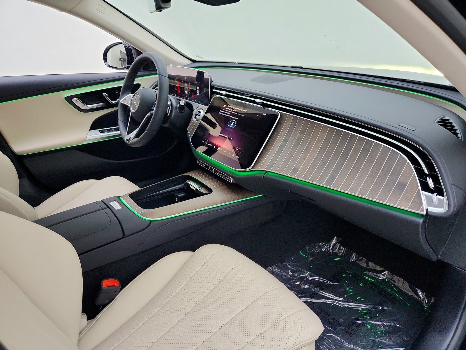 2026 Mercedes-Benz E-Class E350 - Photo 19