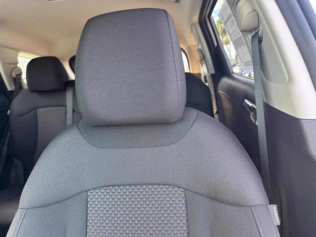 New 2027 White Kia LX image 9