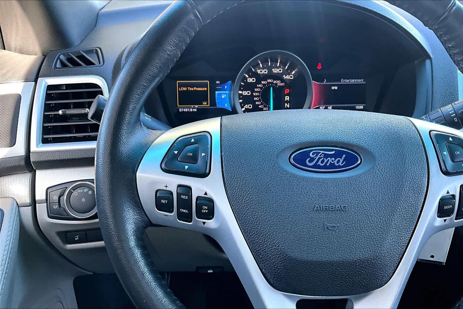 Used 2012 White Suede Ford XLT image 22