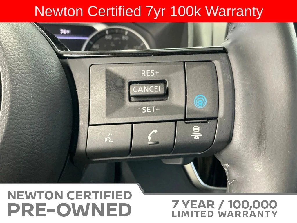 Certified Used 2023 Pearl White Tricoat/Super Black Nissan SL image 38
