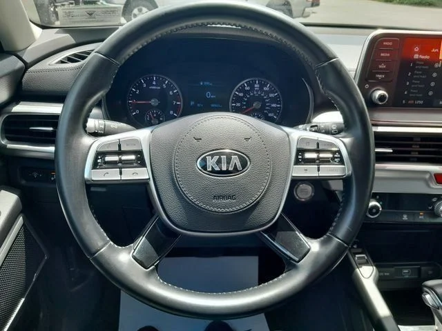 Used 2021 Black Kia S image 13