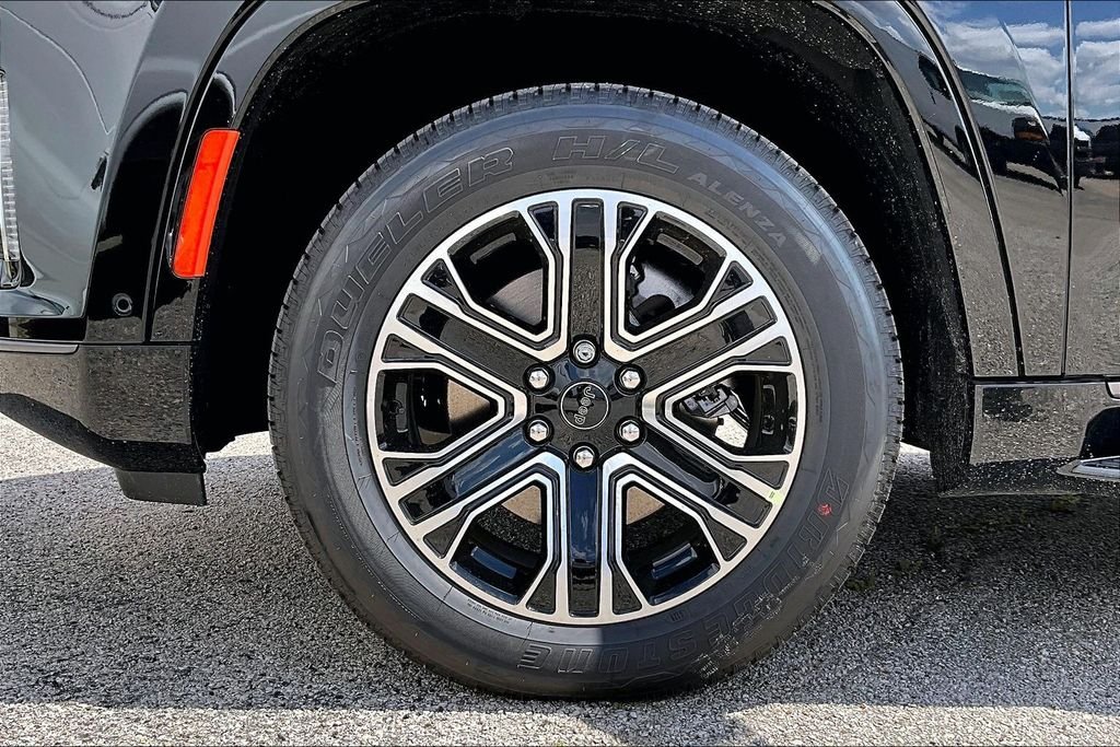 New 2026 Jeep Grand Wagoneer L 4D Sport Utility