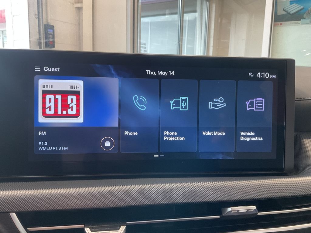 Used 2025 Silver Hyundai SE image 23