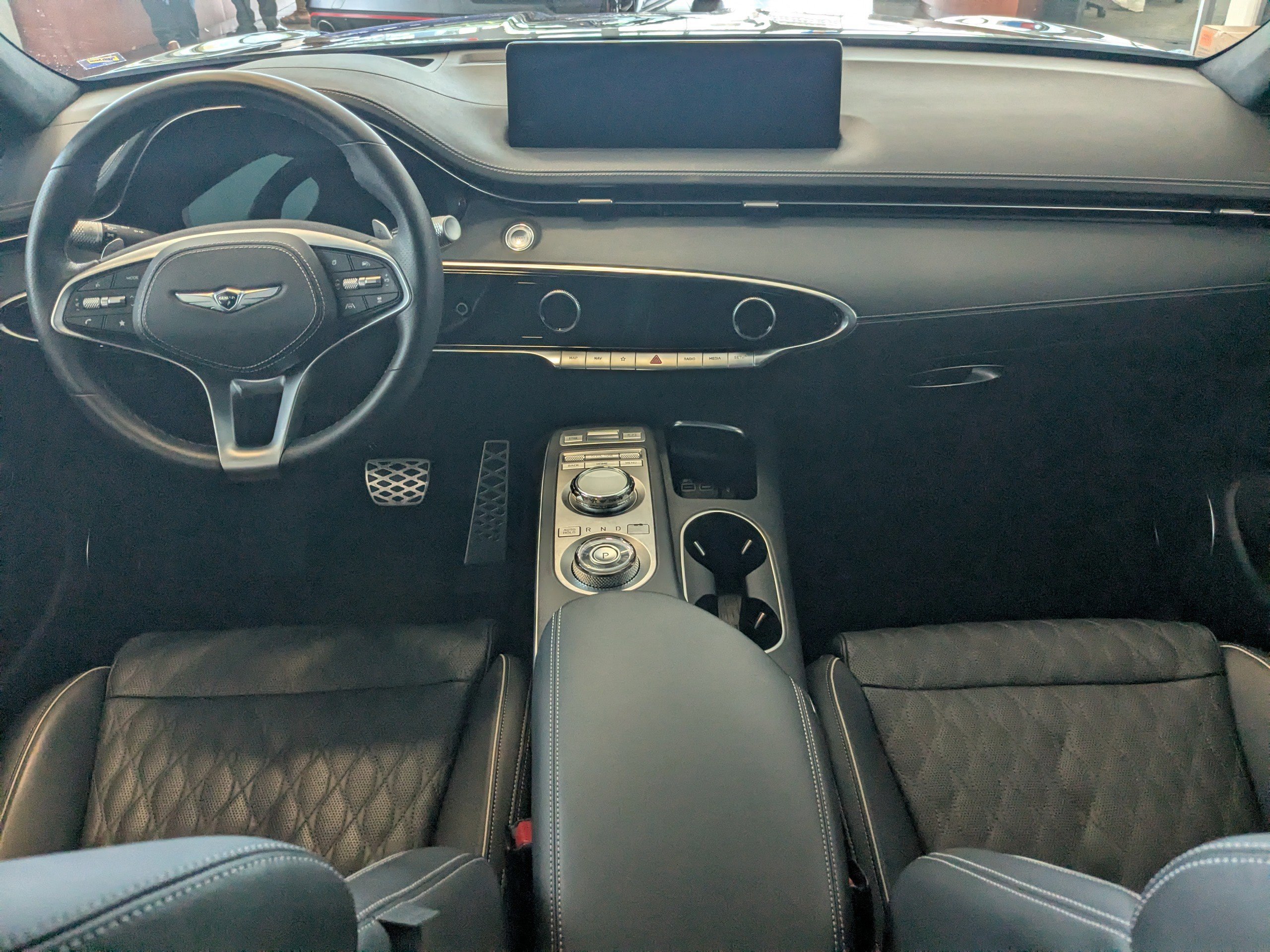 2024 GENESIS GV70 Sport - Photo 16