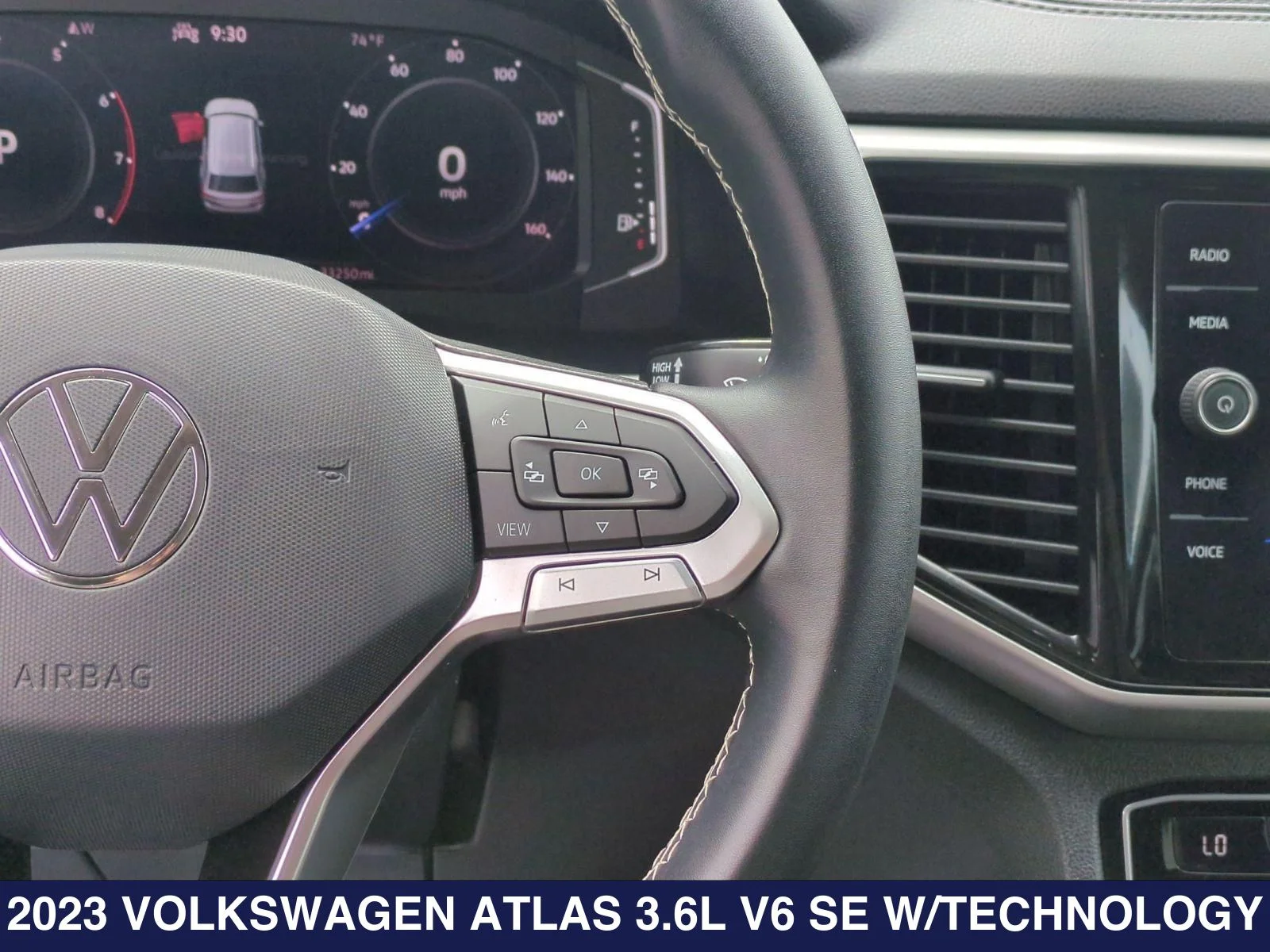Used 2023 White Volkswagen 3.6L V6 SE w/Technology image 18