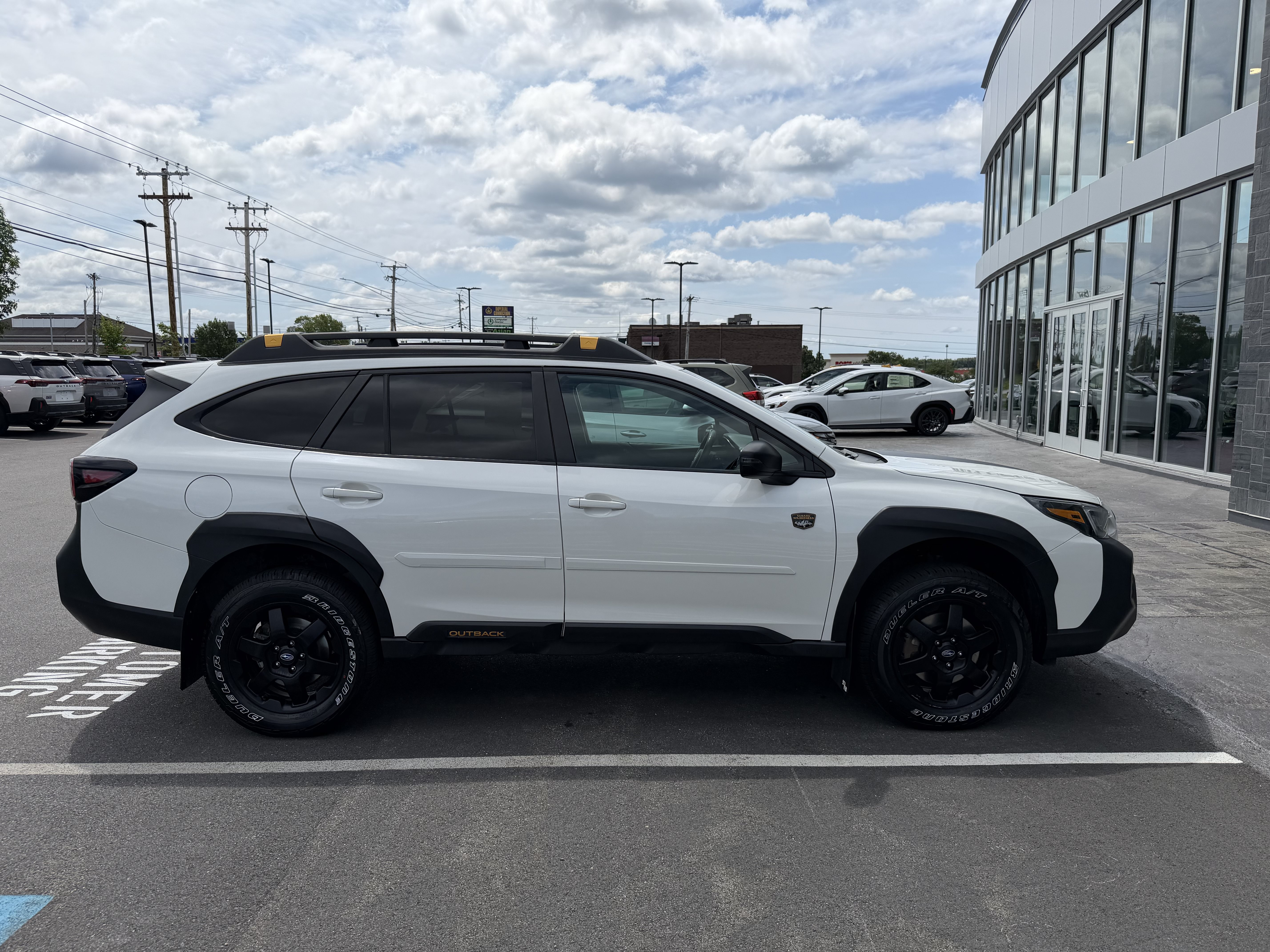 Used 2024 Crystal White Pearl Subaru Wilderness image 6
