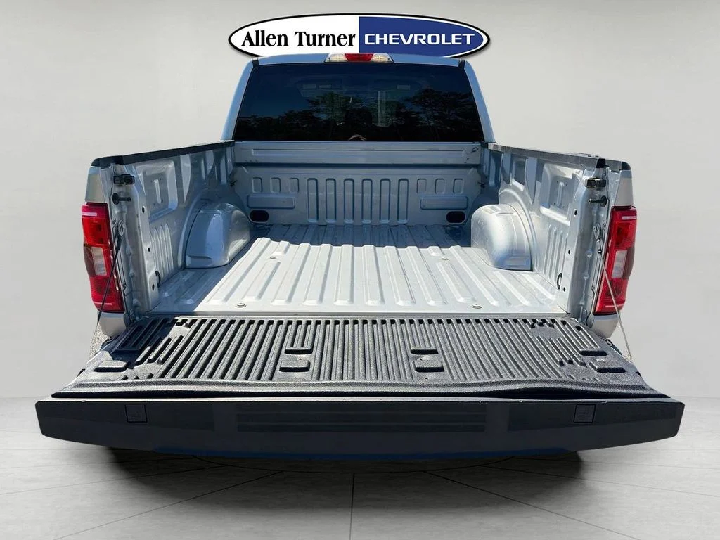 Used 2023 Silver Ford XLT image 7