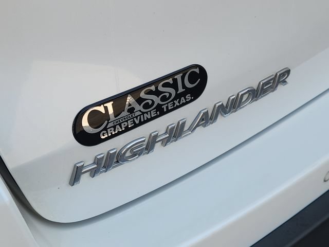 Used 2019 White Toyota Limited image 9