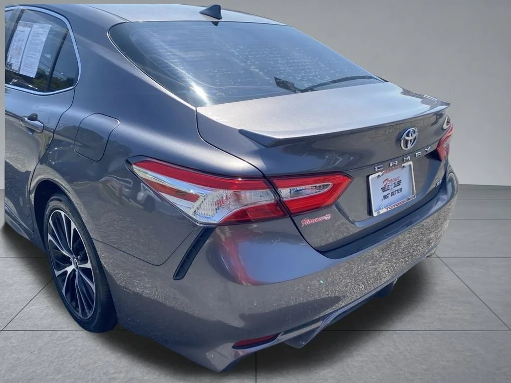 Used 2020 Gray Toyota SE image 9