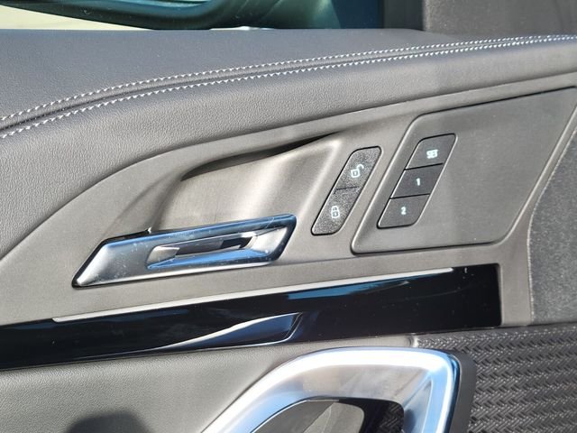 Used 2026 Blue BMW xDrive28i image 10