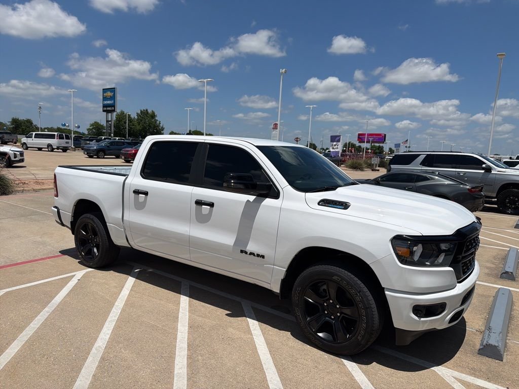 2024 RAM 1500 Big Horn/Lone Star Crew Cab 5'7's photo