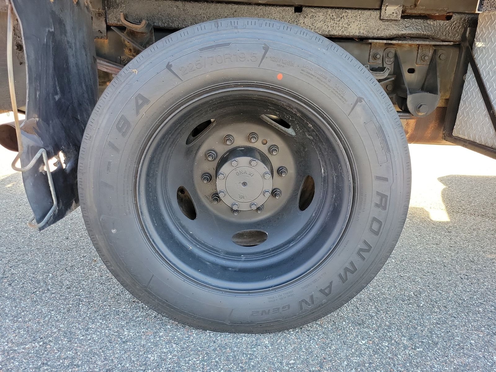 Used 2016 Black Ford XL image 6