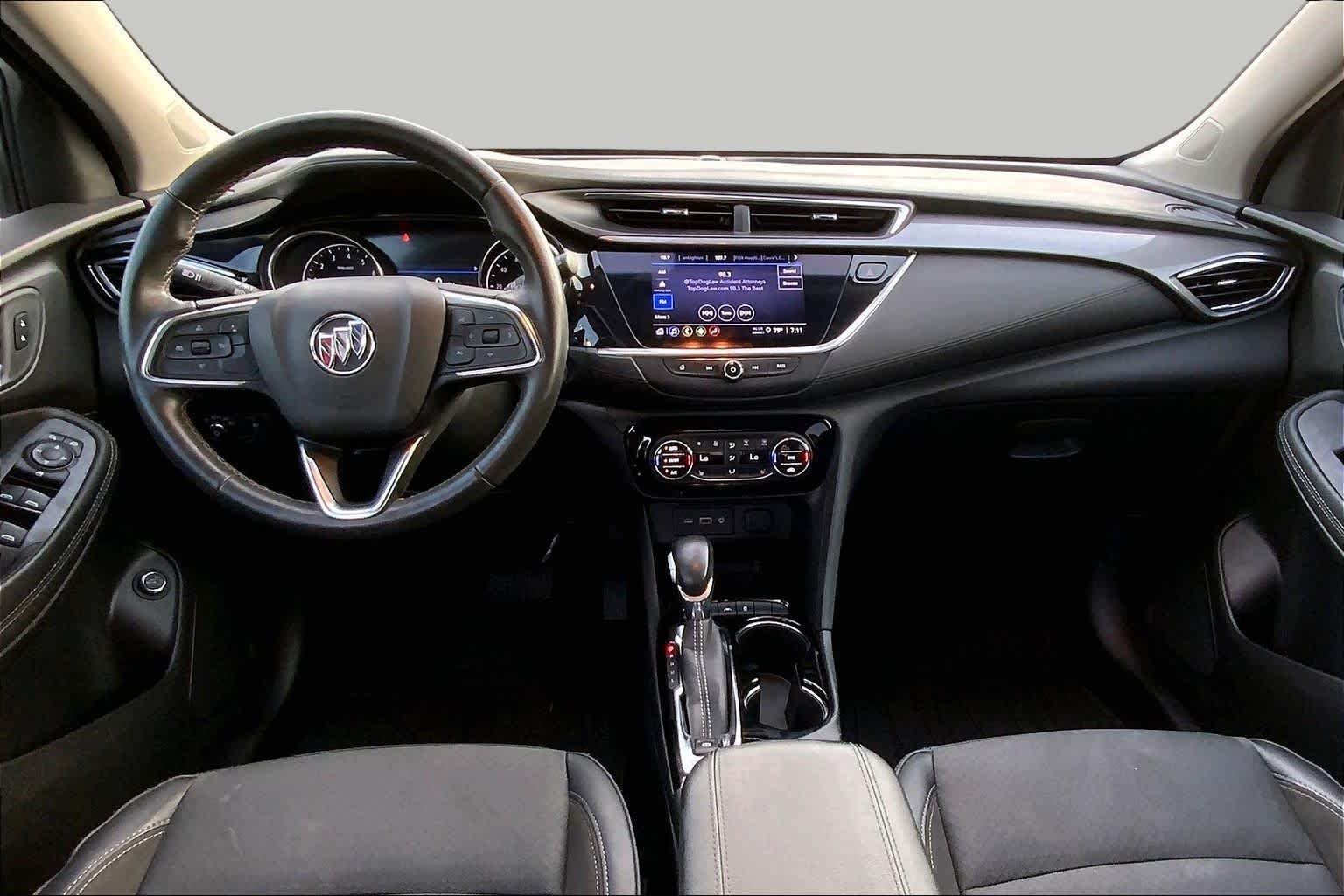 Used 2022 White Frost Tricoat Buick Select image 15