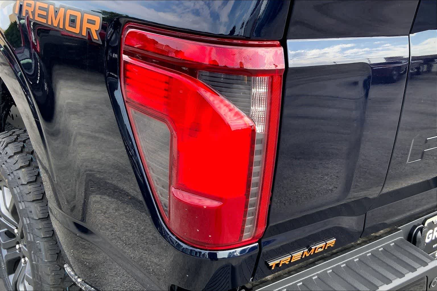 New 2026 Antimatter Blue Metallic Ford Tremor® image 12