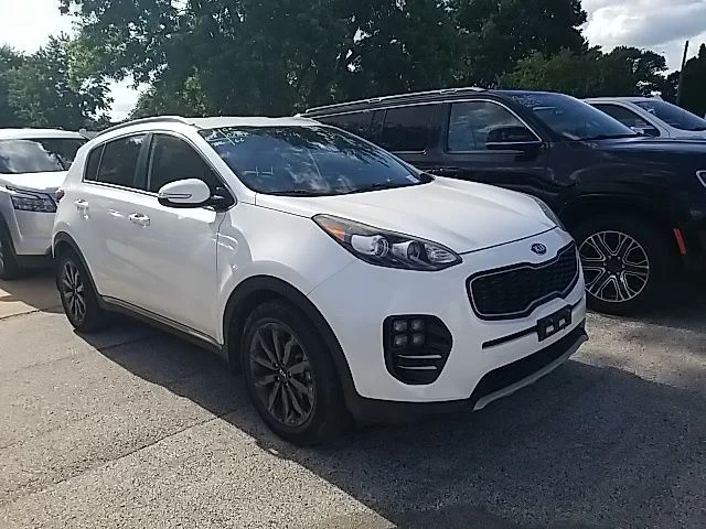 Used 2018 White Kia EX image 2