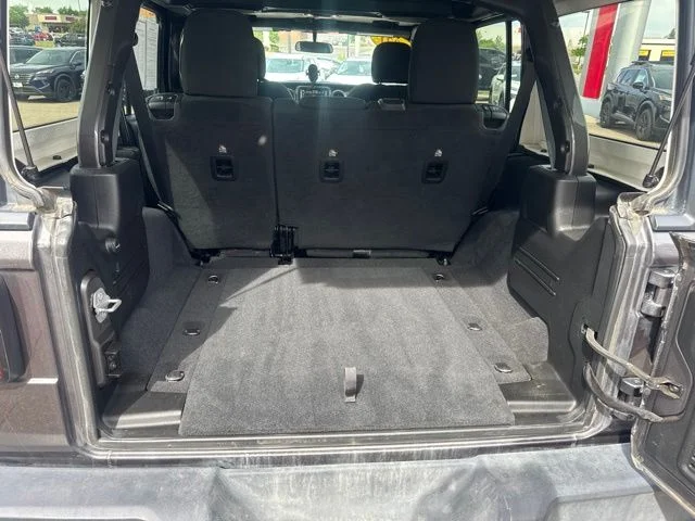 Used 2021 Crystal Metallic Jeep Unlimited Sport S image 22