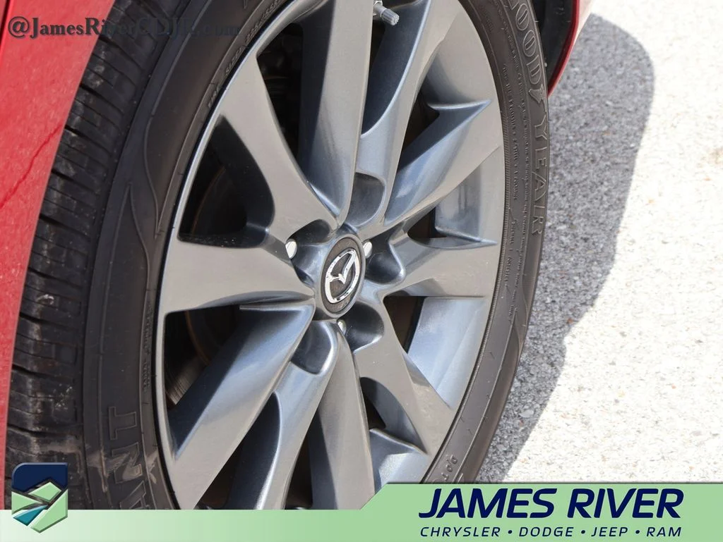 Used 2018 Red Mazda Sport image 37