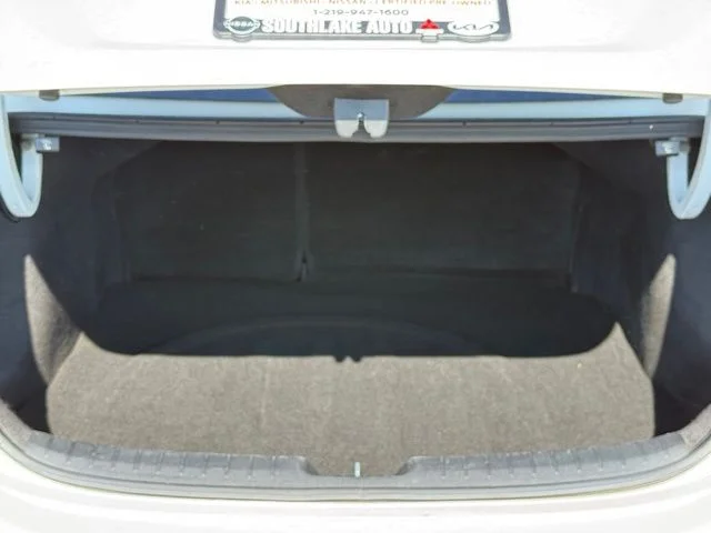 Used 2024 White Kia LXS image 22
