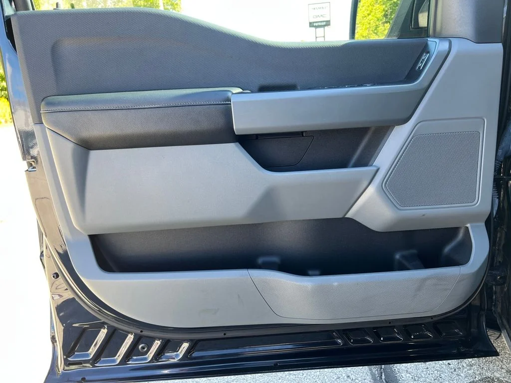 Used 2023 Blue Ford XLT image 11