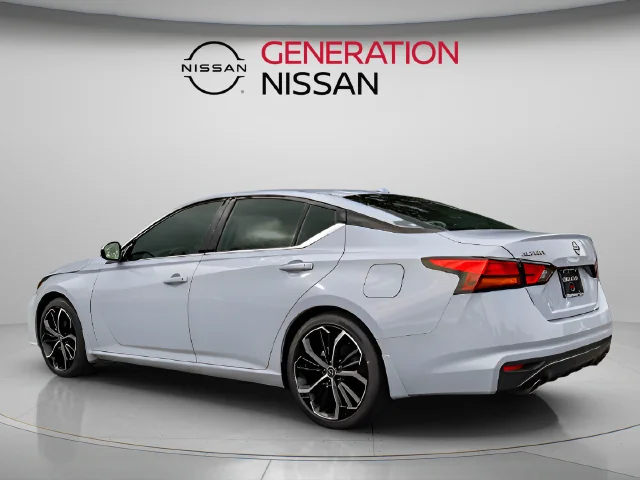 Certified Used 2025 Gray Nissan 2.5 SR image 4