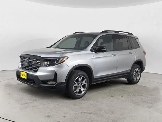 Used 2023 Silver Honda TrailSport image 1