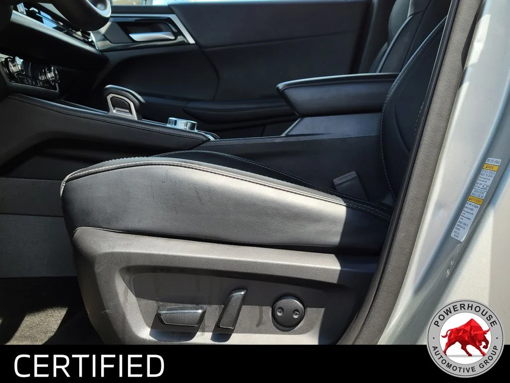Used 2024  Mitsubishi SE image 24