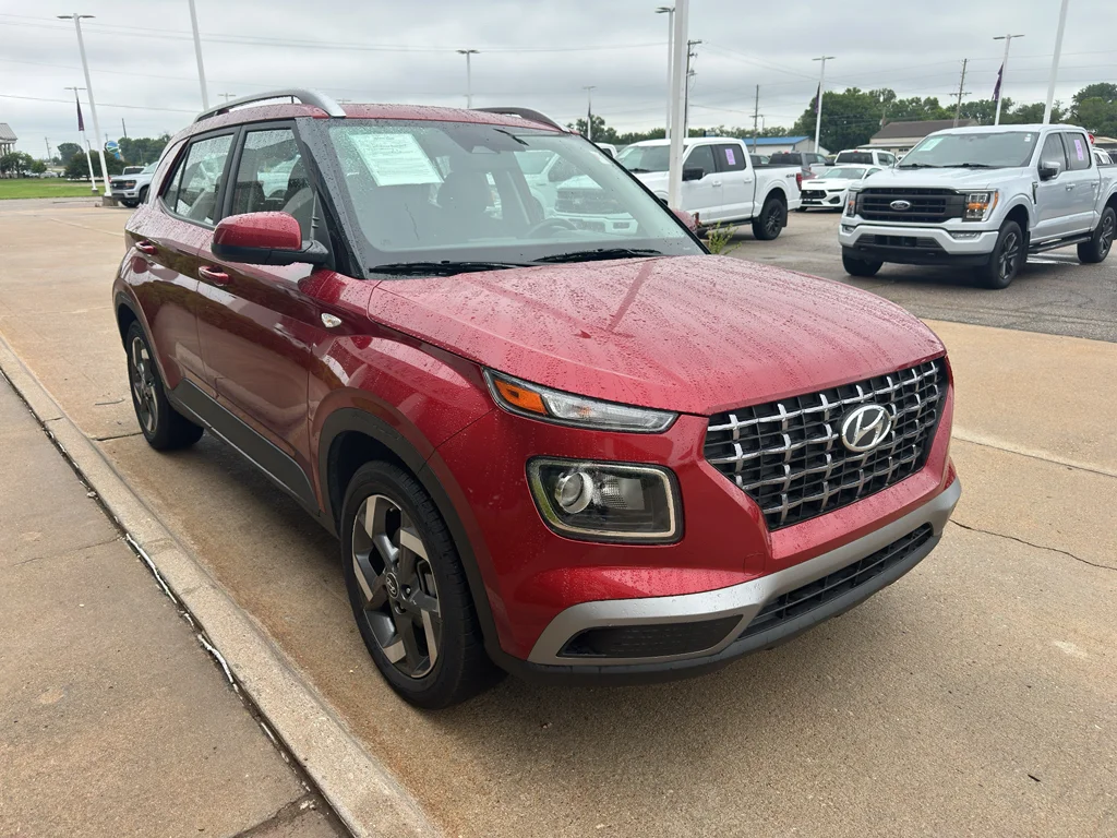 Used 2025 Ultimate Red Hyundai SEL image 2