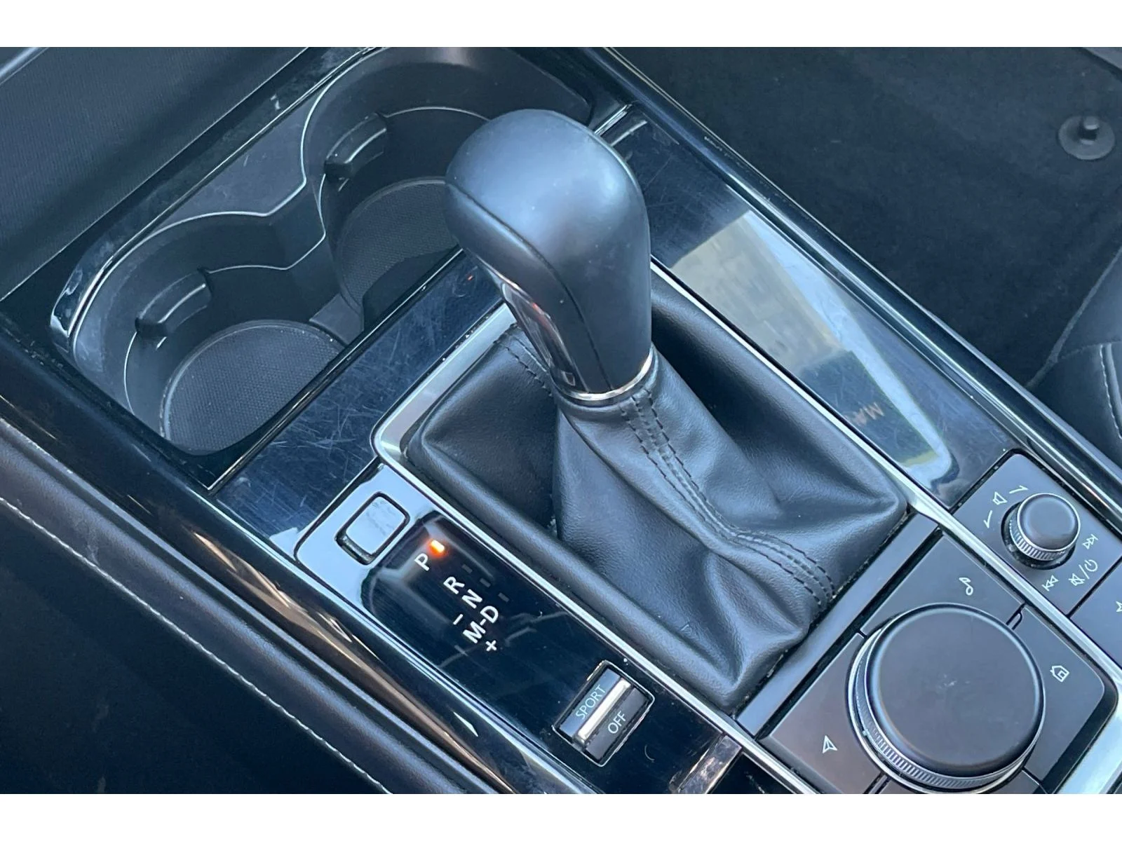 Used 2024 CERAMIC Mazda Select image 33