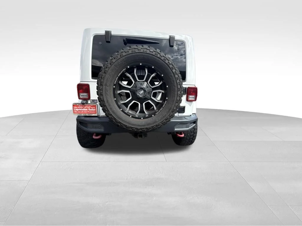 Used 2017 White Jeep Unlimited Rubicon image 4