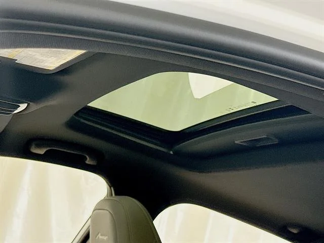 New 2026 White Frost Tricoat Buick Avenir image 18
