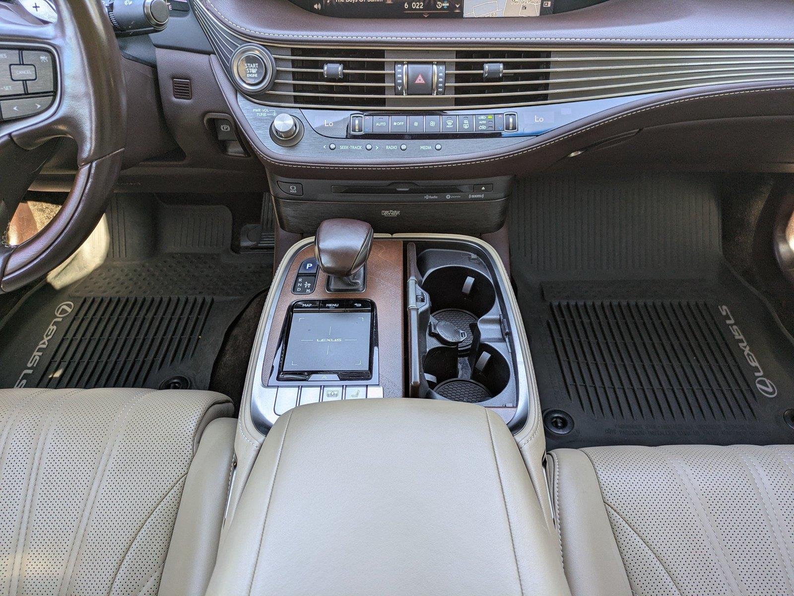 Used 2020 Eminent White Pearl Lexus LS 500 image 18