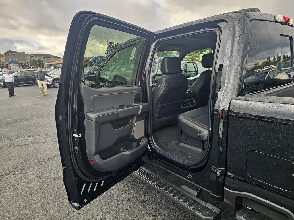 New 2026 Agate Black Metallic Ford F-250® Lariat® image 15