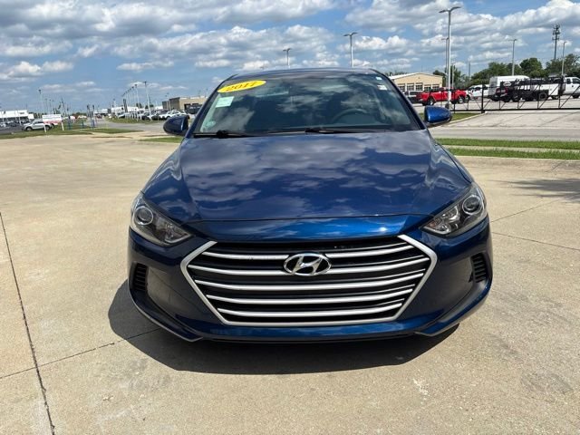 Used 2017 Lakeside Blue Hyundai SE image 4