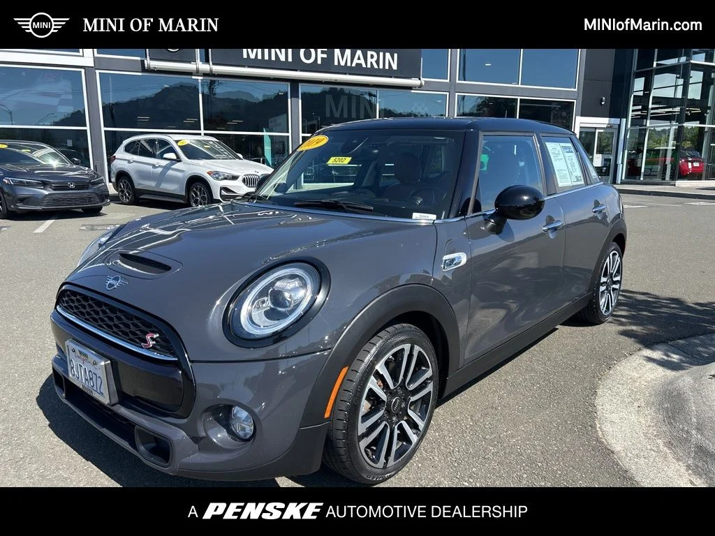 2019 MINI Hardtop Cooper S Iconic's photo