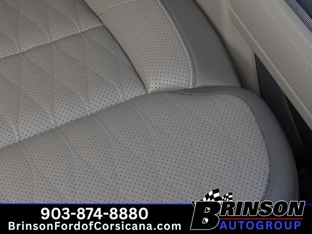 New 2026 Star White Metallic Tri-Coat Ford F-350® Platinum® image 38